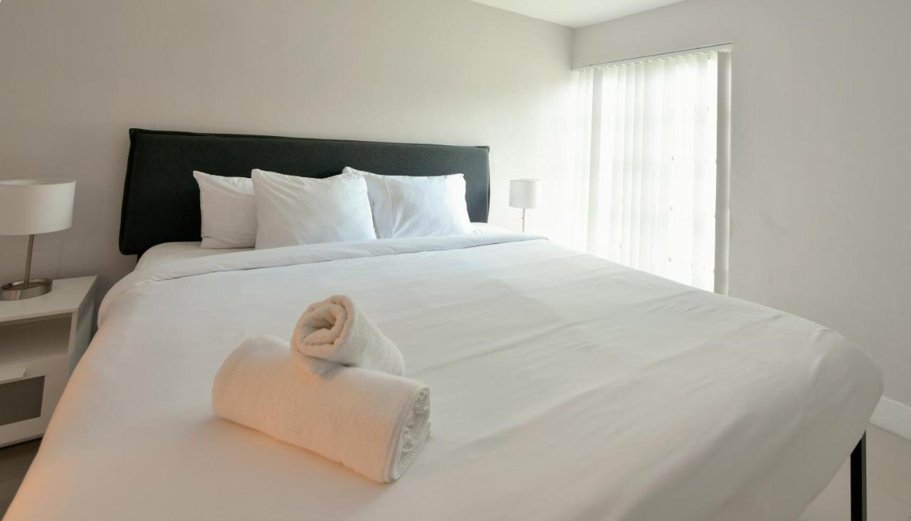 Designer River View Apartments Fort Lauderdale Eksteriør billede